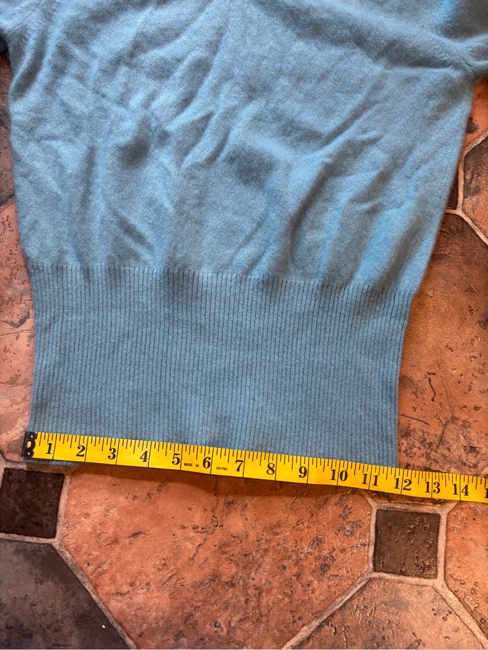 Vintage Bloomingdale’s 100% Cashmere Blue V Neck Knit Sweater Womens M Soft - Picture 8 of 10